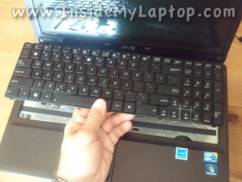 Asus-K52F-laptop-disassembly-21