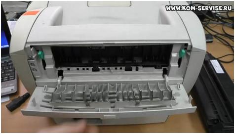 Принтер куда вставлять бумагу hp laserjet