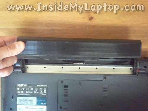 Asus-K52F-laptop-disassembly-02