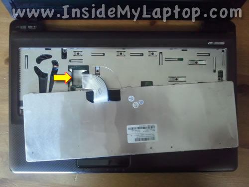 Asus-K52F-laptop-disassembly-18